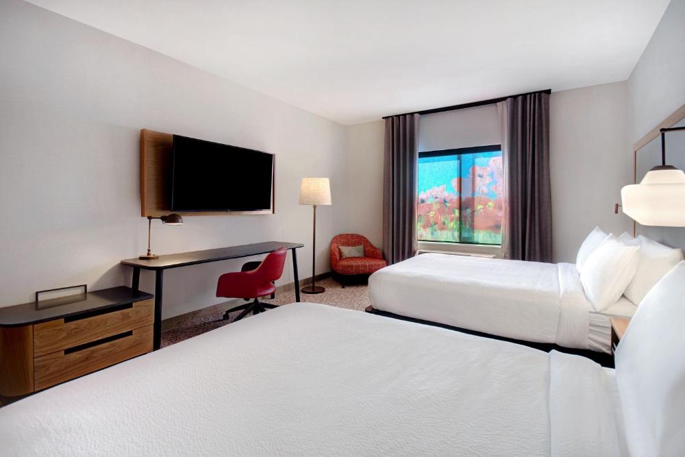 Queen Room with Two Queen Beds interior